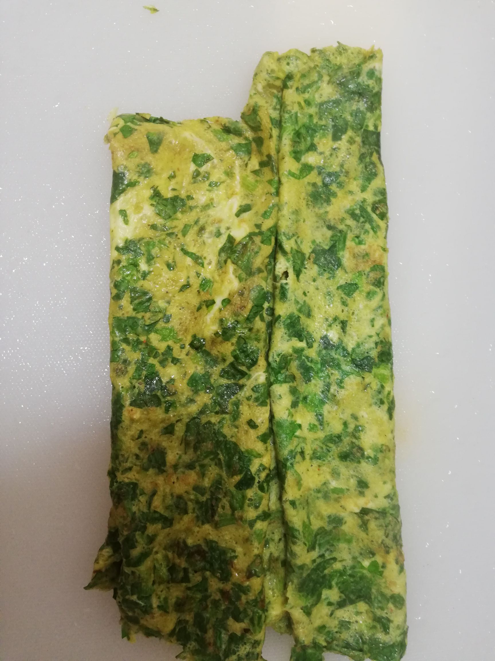 芹菜叶煎蛋的步骤