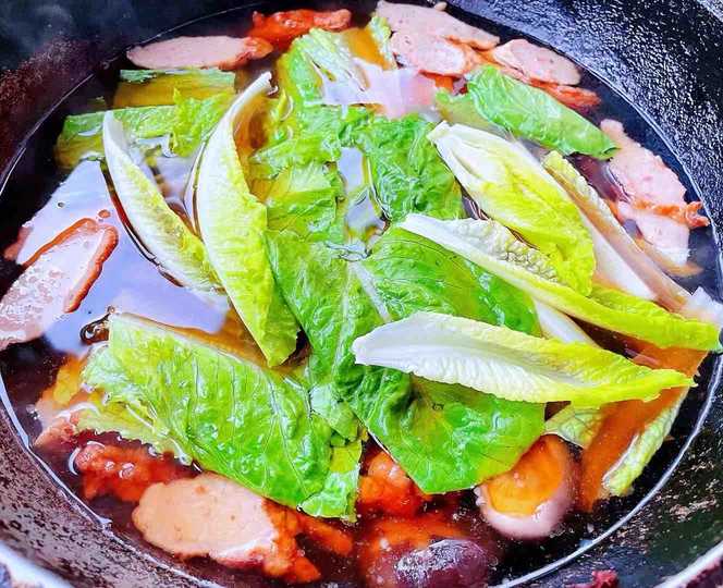 肉参牡蛎煎蛋青菜面的步骤