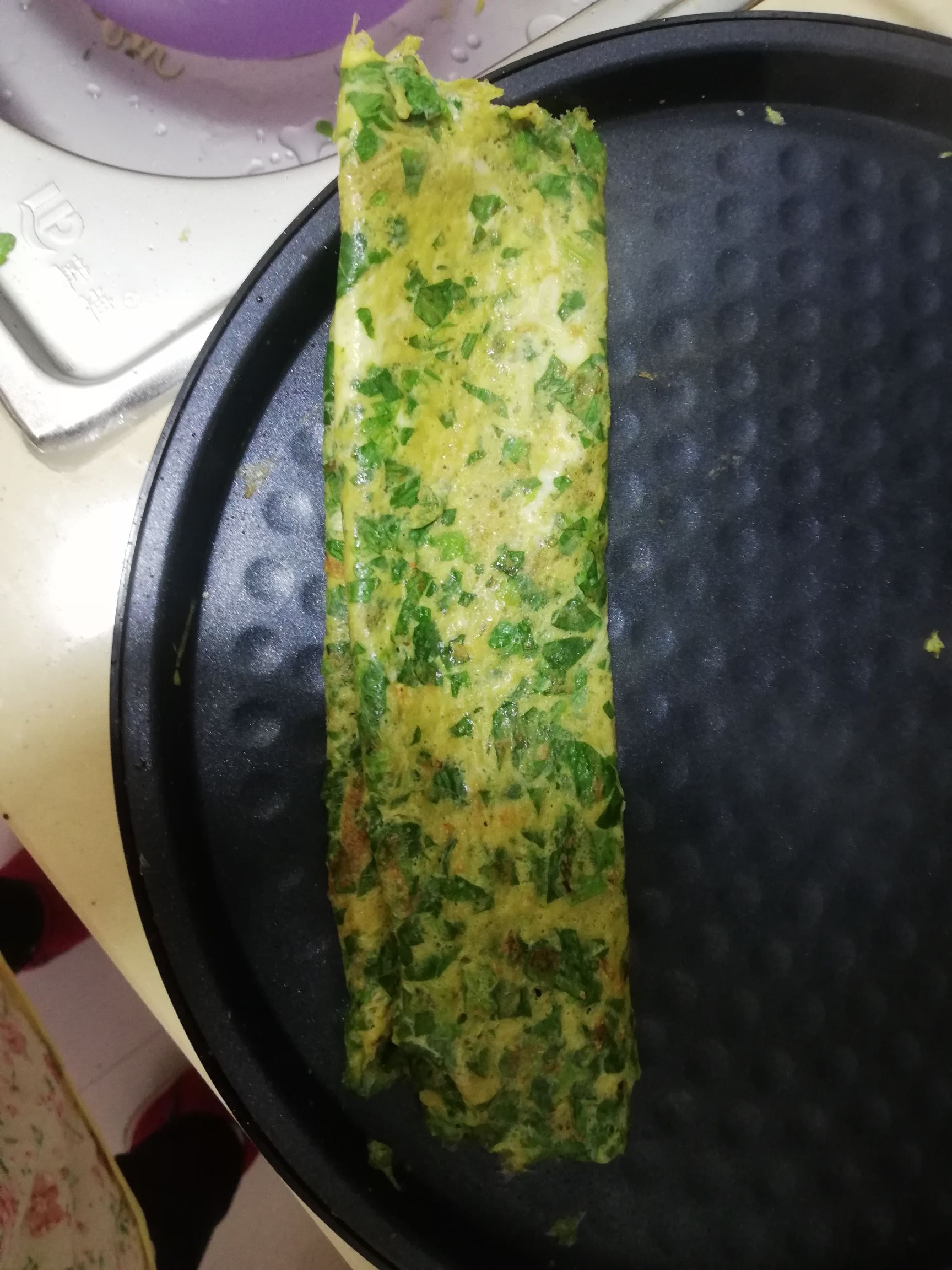 芹菜叶煎蛋的步骤
